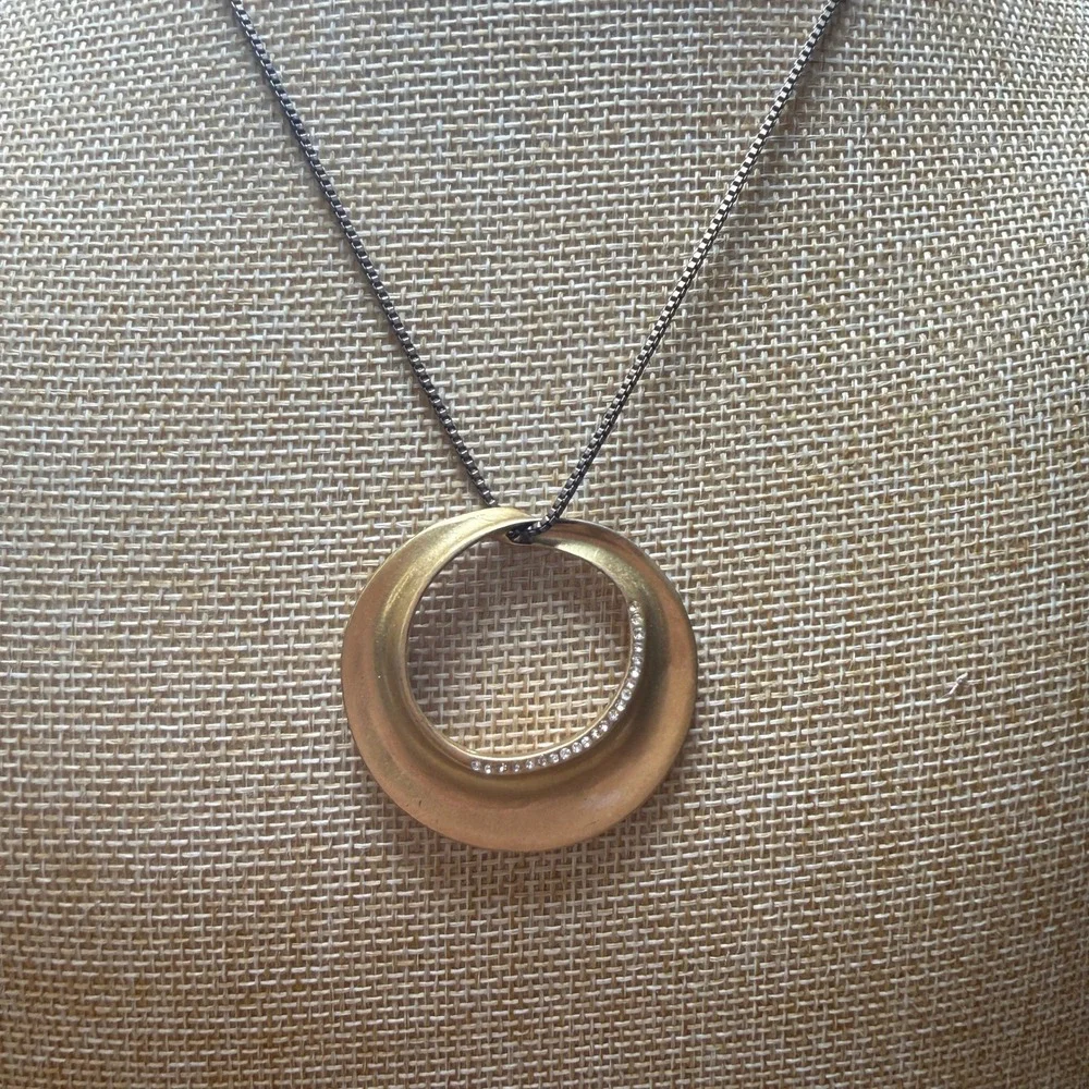 Circle‎ Pendant Necklace Gold Tone Crystal Minimalist Elegant Statement